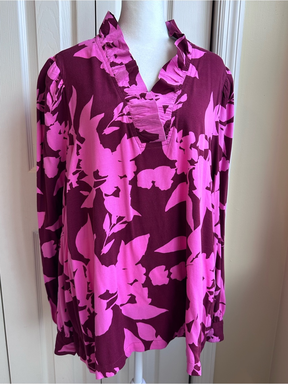 crown & ivy Pink and Burgundy Floral Ruffle V-Neck Blouse
